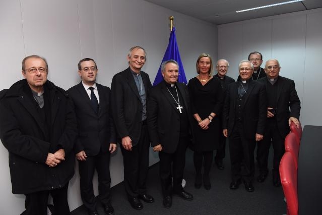 Vescovi dell'Emilia-Romagna con la vice presidente della Commissione Europea Mogherini